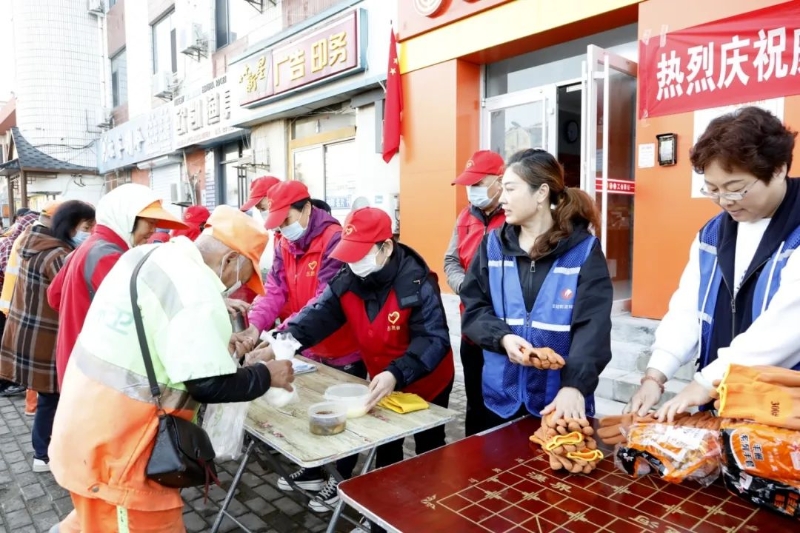 海峰路上這碗愛(ài)心粥，一熬就是7年